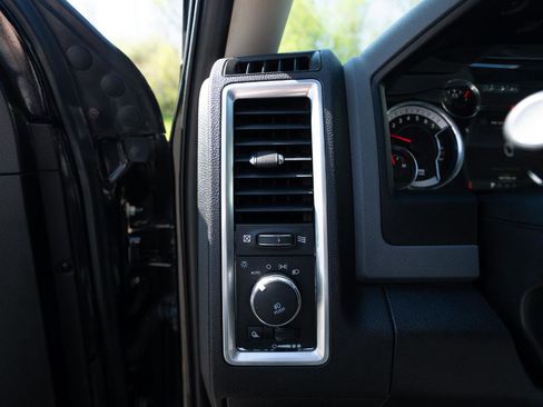 Used 2019 RAM 1500 Classic Warlock AWD/4WD image 13