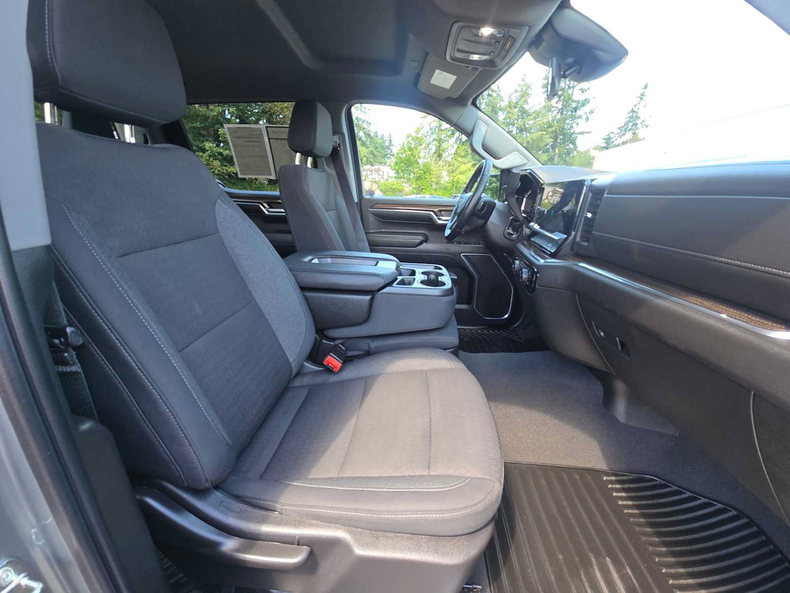 Used 2024 Chevrolet Silverado 1500 RST AWD/4WD image 11