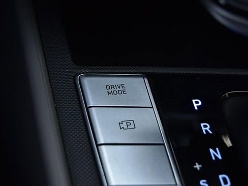 Used 2023 Hyundai Elantra SEL w/ Convenience Package image 16