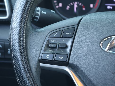 Used 2019 Hyundai Tucson Value w/ Cargo Package image 17