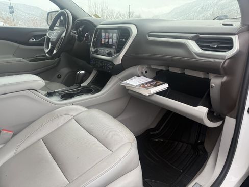 Used 2018 GMC Acadia SLT image 37