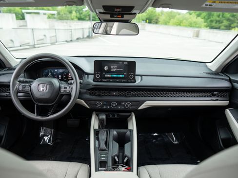 Used 2025 Honda Accord LX image 14