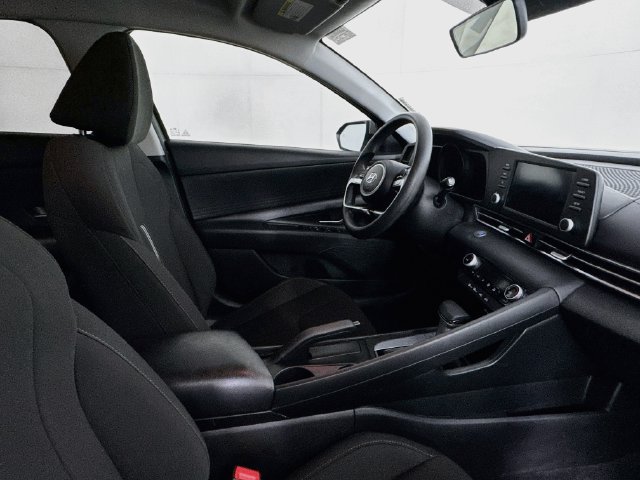 Used 2021 Hyundai Elantra SEL FWD image 26