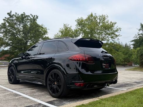 Used 2014 Porsche Cayenne GTS AWD/4WD image 12