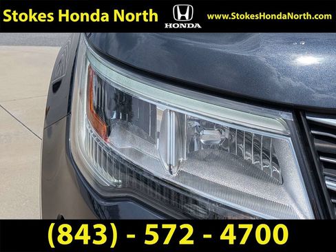 Used 2017 Ford Explorer Limited w/ Equipment Group 301A FWD image 13