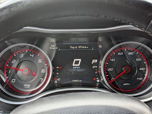 Used 2017 Dodge Charger SXT image 10