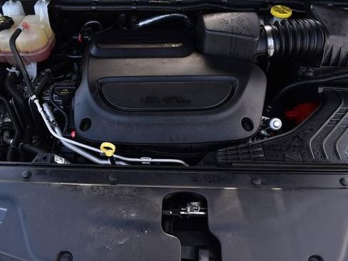 Used 2022 Chrysler Pacifica Touring-L image 30