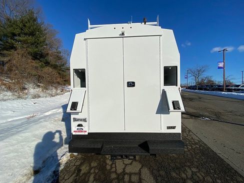 New 2026 Ford E-350 and Econoline 350 Super Duty w/ Power Equipment Group RWD image 9