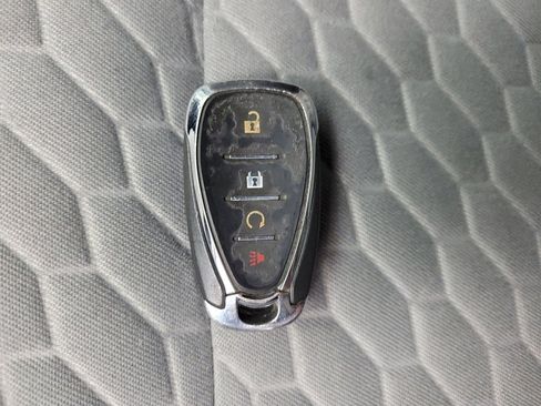 Used 2019 Chevrolet Equinox LS AWD/4WD image 32