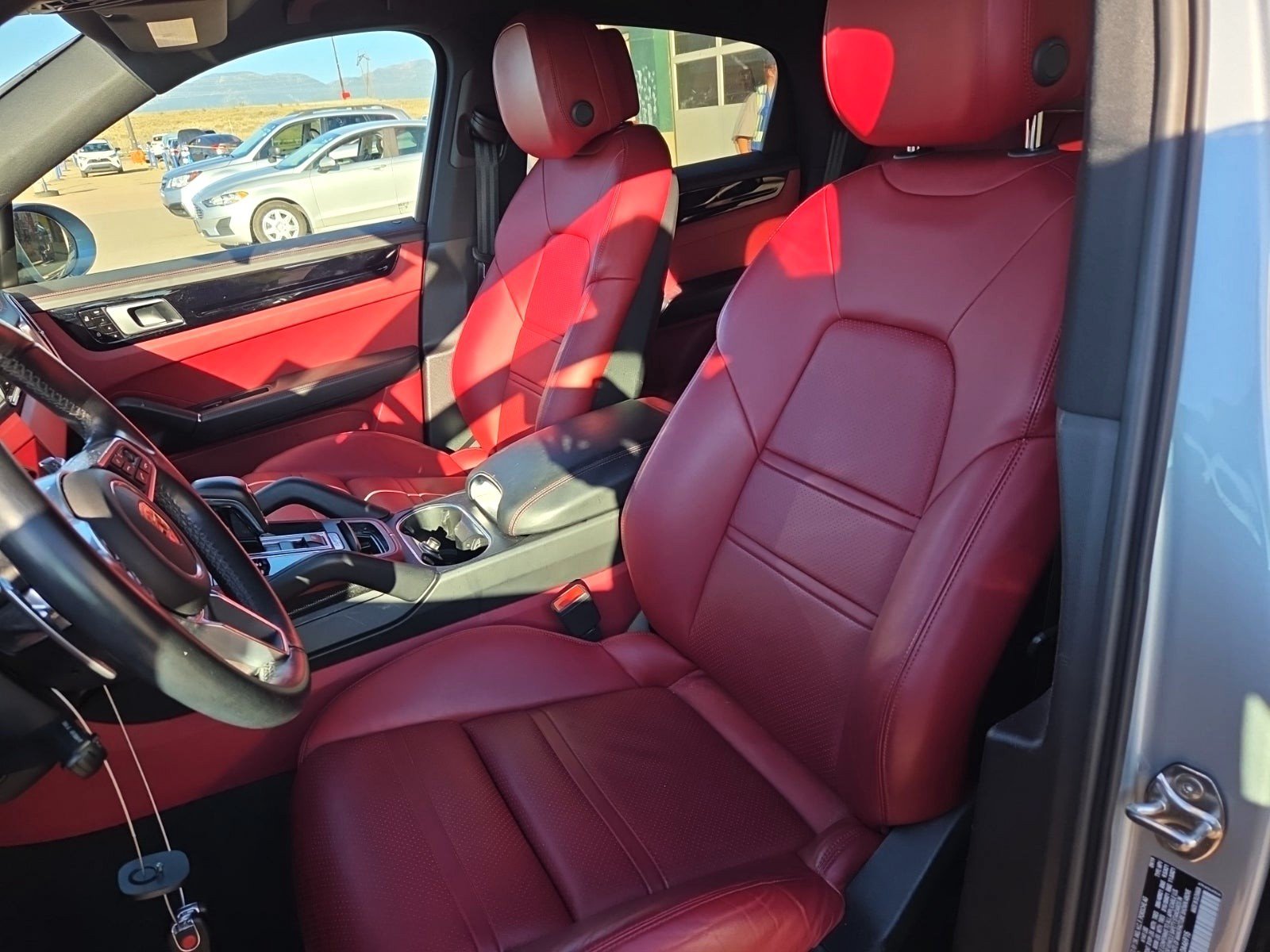 Used 2020 Porsche Cayenne AWD/4WD image 7