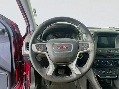 Used 2018 GMC Terrain SLE w/ Driver Convenience Package FWD image 11