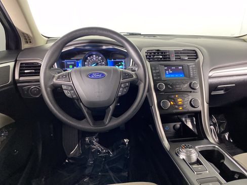 Used 2018 Ford Fusion S FWD image 18