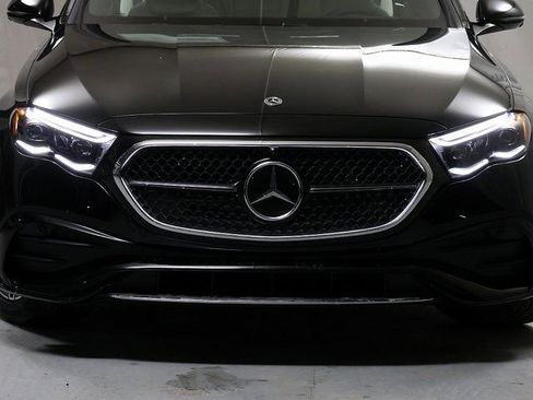 New 2026 Mercedes-Benz E 350 4MATIC Sedan image 8