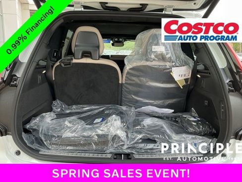 New 2026 Volvo XC90 T8 Ultra w/ Lounge Package AWD/4WD image 13
