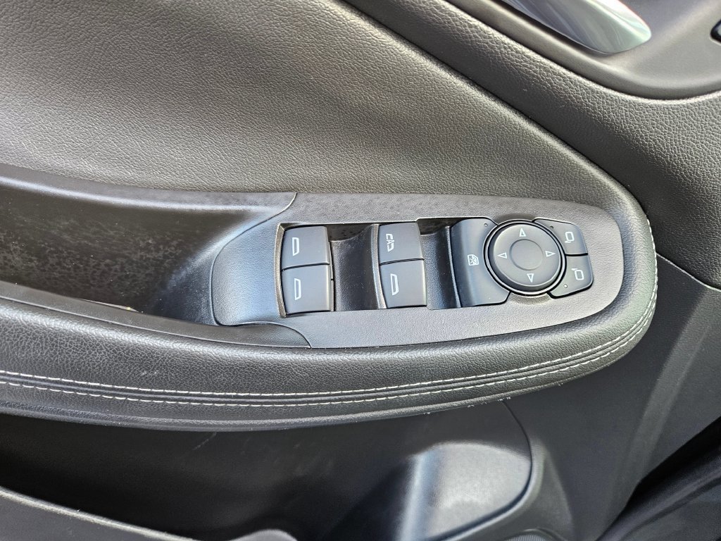 Used 2025 Buick Encore GX Preferred AWD/4WD image 21