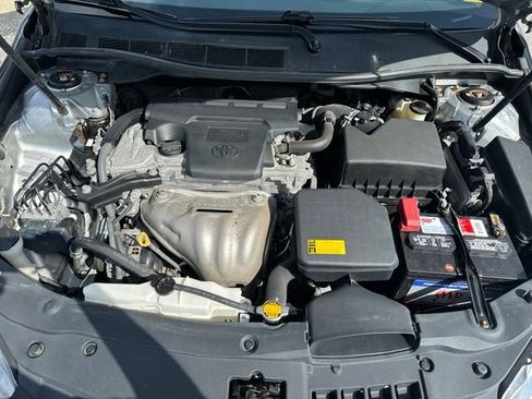 Used 2015 Toyota Camry XLE FWD image 12