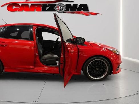 Used 2016 Ford Focus ST image 17