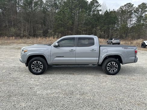 Used 2021 Toyota Tacoma TRD Sport image 6