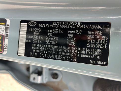 Used 2025 Hyundai Santa Cruz SE image 35