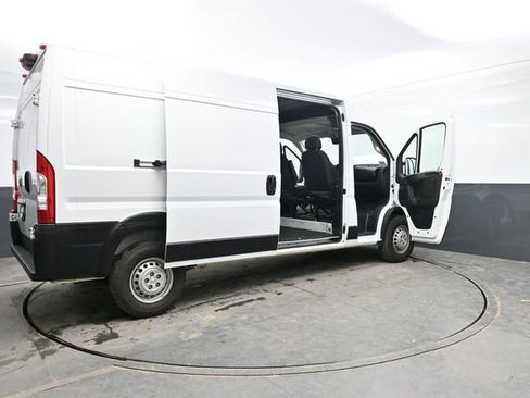 Used 2025 RAM ProMaster 2500 w/ Convenience Group image 45