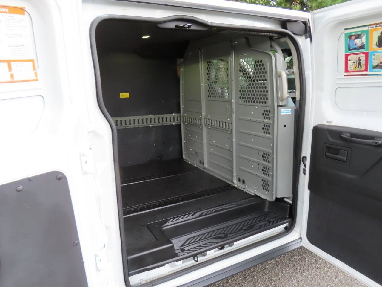 Used 2017 Ford Transit 150 130 Low Roof RWD image 12