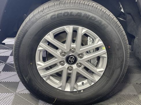 New 2026 Toyota Tundra SR5 image 10