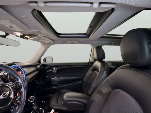 Used 2015 MINI Cooper 2-Door Hardtop FWD image 32