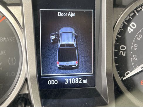 Used 2022 Toyota Tacoma SR5 image 12