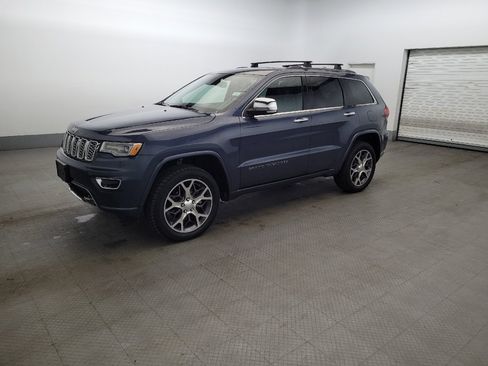 Used 2019 Jeep Grand Cherokee Overland AWD/4WD image 2