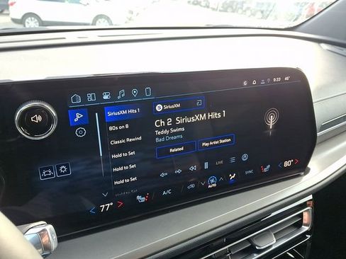 New 2026 Chevrolet Traverse LT image 13