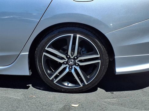 Used 2017 Honda Accord Sport image 4