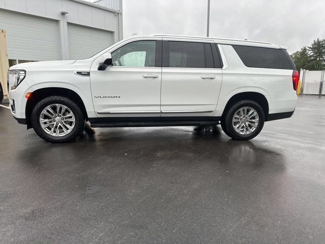 Used 2023 GMC Yukon XL SLT AWD/4WD image 2