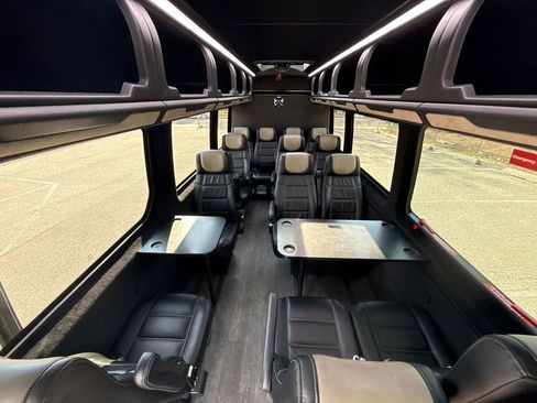 Used 2021 Mercedes-Benz Sprinter 3500 image 21