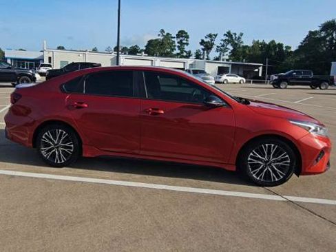 Used 2024 Kia Forte GT-Line w/ GT-Line Premium Package FWD image 9