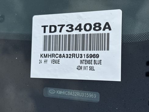 Used 2024 Hyundai Venue SEL FWD image 33