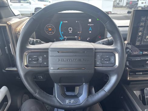 Used 2025 GMC Hummer EV 2X AWD/4WD image 17