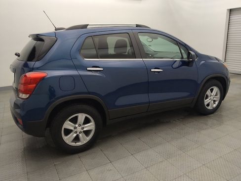 Used 2020 Chevrolet Trax LT w/ LT Convenience Package image 10
