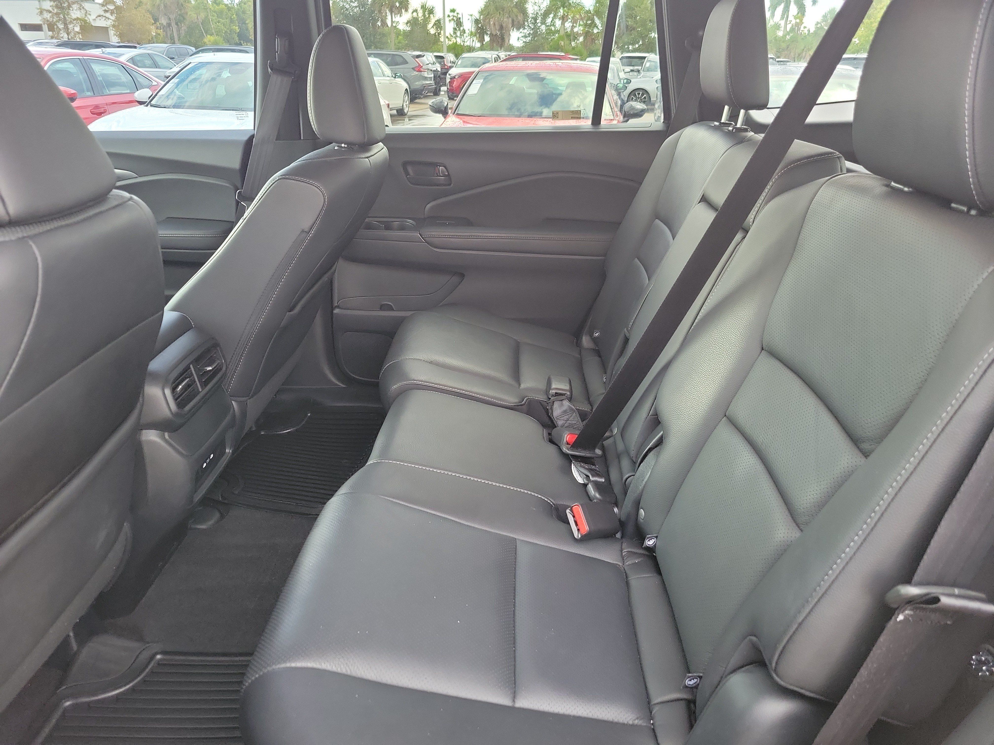 Used 2024 Honda Passport EX-L image 16