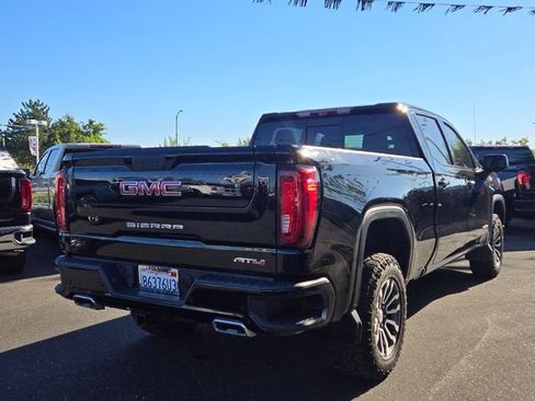 Used 2021 GMC Sierra 1500 AT4 w/ AT4 Value Package AWD/4WD image 4
