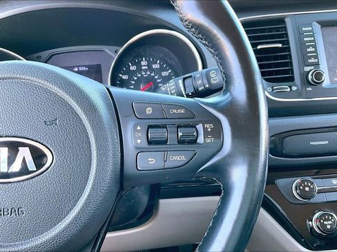 Certified 2020 Kia Sedona EX image 21