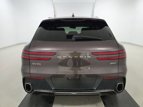 Used 2023 Genesis GV70 2.5T w/ Select Package AWD/4WD image 5