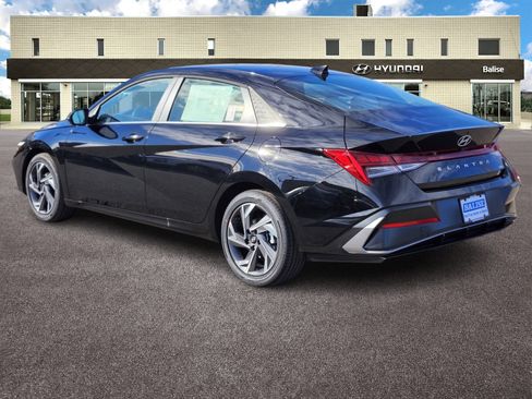New 2026 Hyundai Elantra Limited w/ Cargo Package FWD image 5