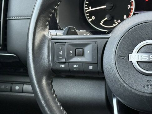 Certified 2024 Nissan Pathfinder SV image 25