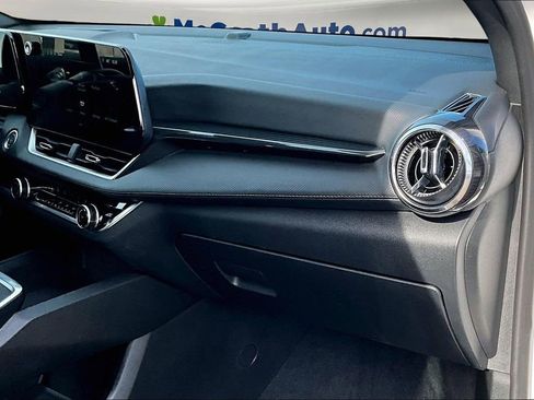 Used 2025 Chevrolet Equinox LT image 27