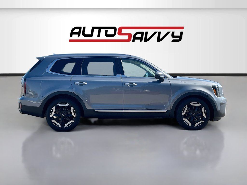 Used 2025 Kia Telluride EX AWD/4WD image 8