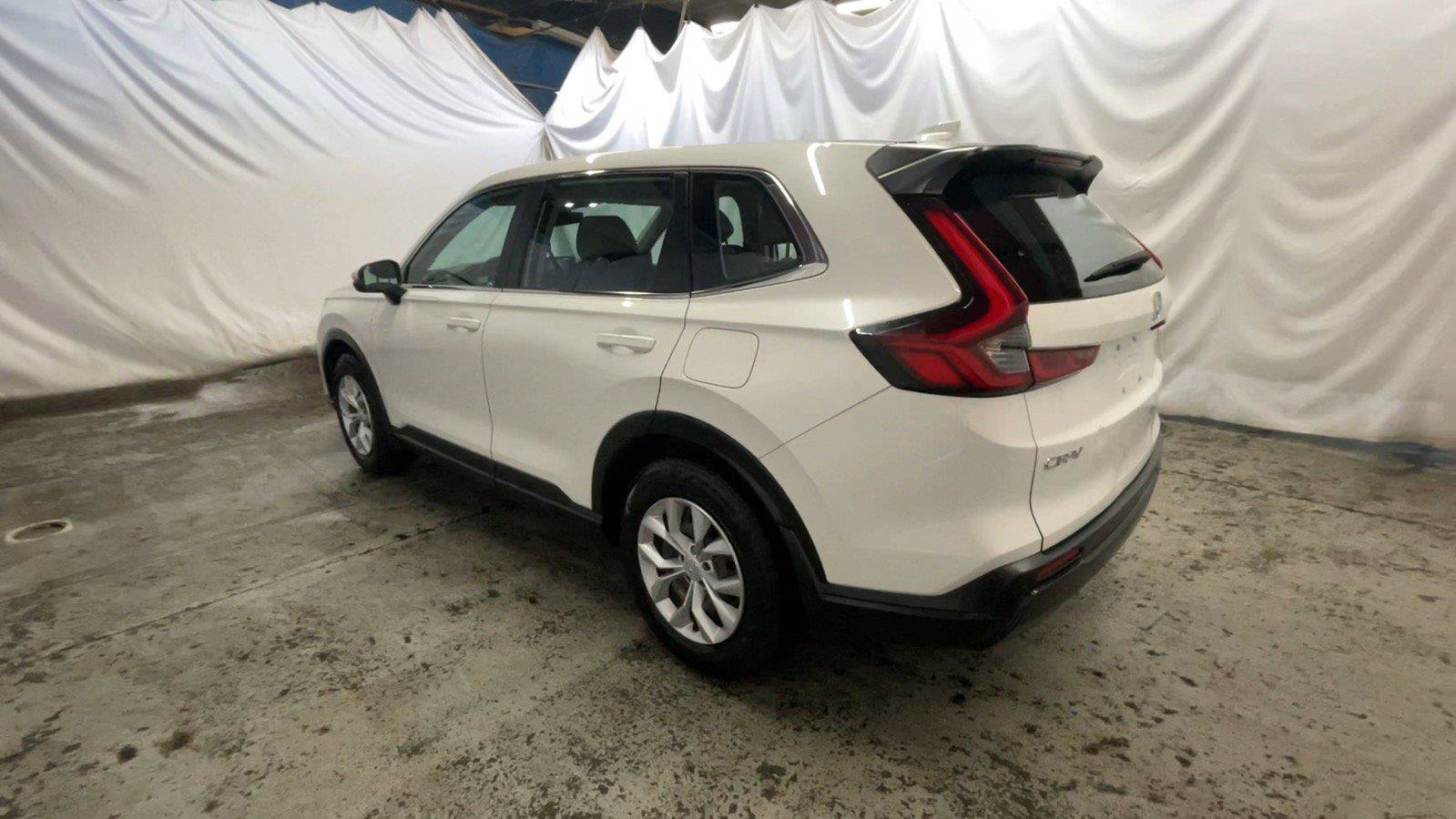 Used 2023 Honda CR-V LX image 10