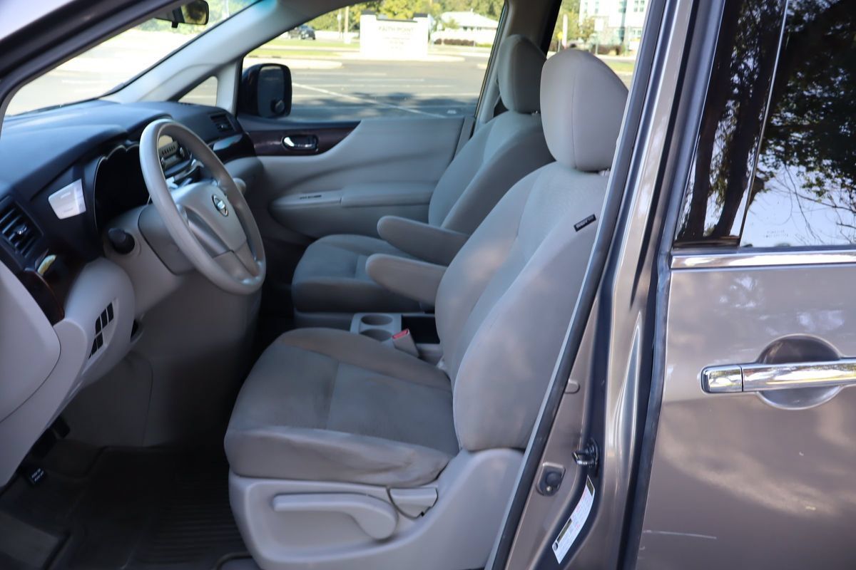 Used 2014 Nissan Quest S FWD image 19