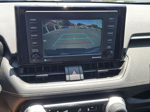 Used 2020 Toyota RAV4 LE w/ All Weather Liner Package AWD/4WD image 11