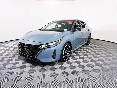 Certified 2025 Nissan Sentra SR image 3