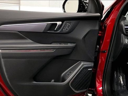 Used 2025 Buick Enclave Sport Touring w/ Power Package image 19